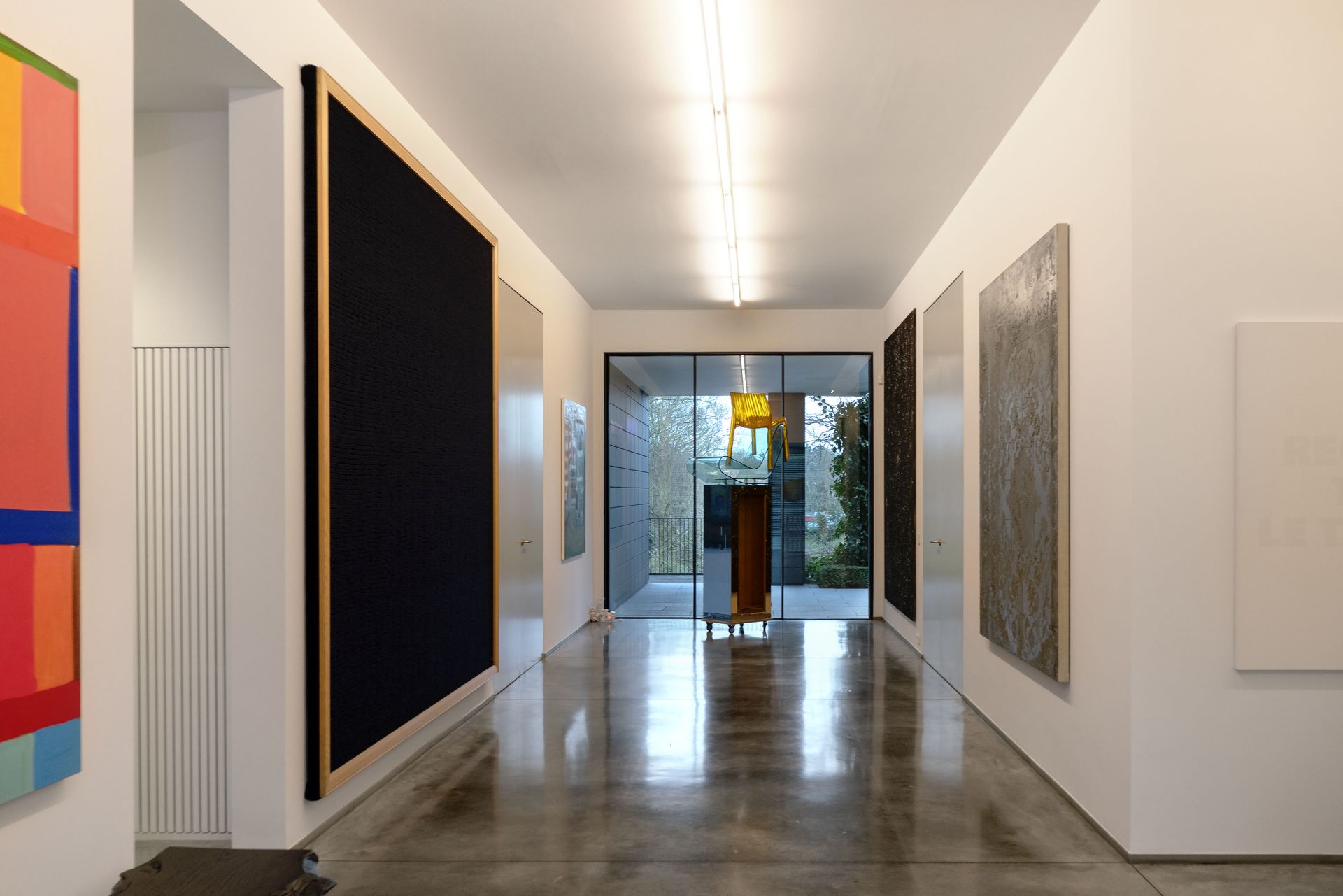 Guided tour of a private collectio